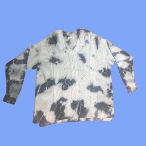 3/$30 Thick blue tie dye sweater